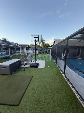 4322 NW 62nd Avenue, Coral Springs, FL 33067