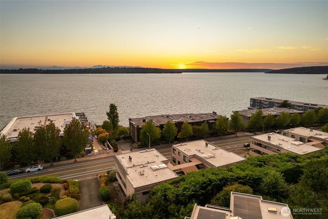 832 Lake Street S, Kirkland, WA 98033