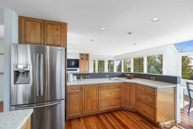832 Lake Street S, Kirkland, WA 98033