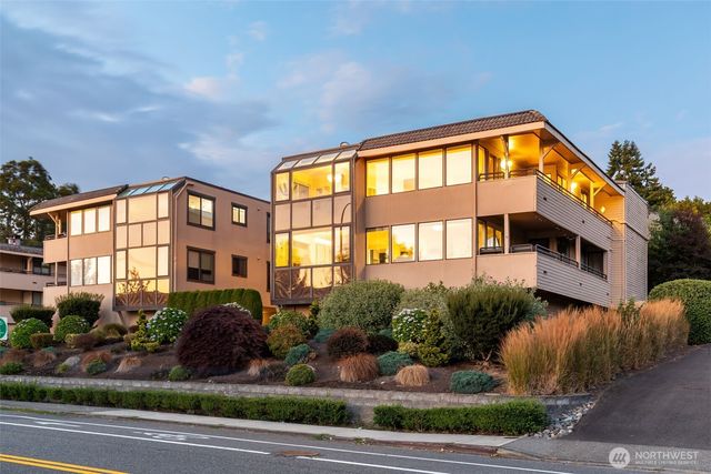 832 Lake Street S, Kirkland, WA 98033