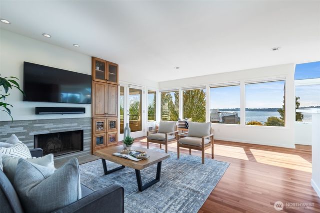 832 Lake Street S, Kirkland, WA 98033
