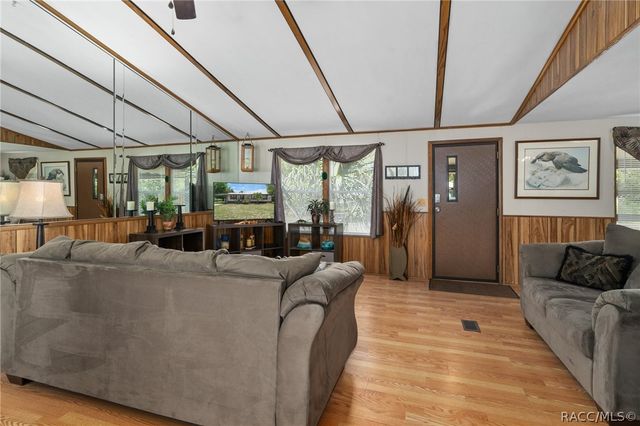 7510 W Otter Street, Homosassa, FL 34446