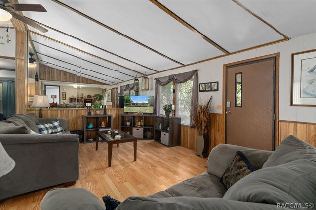 7510 W Otter Street, Homosassa, FL 34446