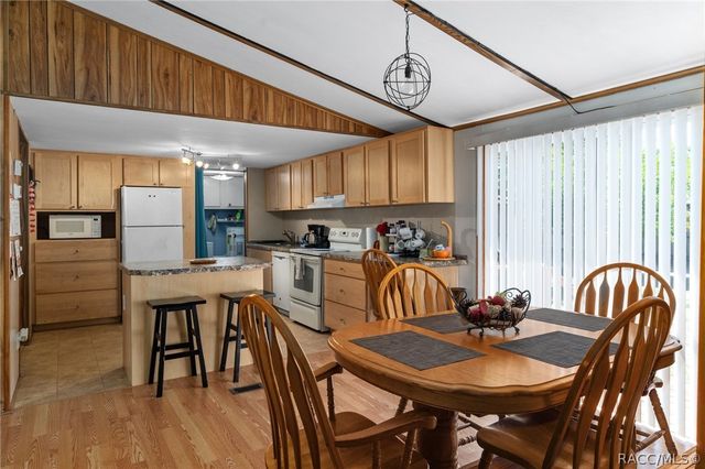 7510 W Otter Street, Homosassa, FL 34446