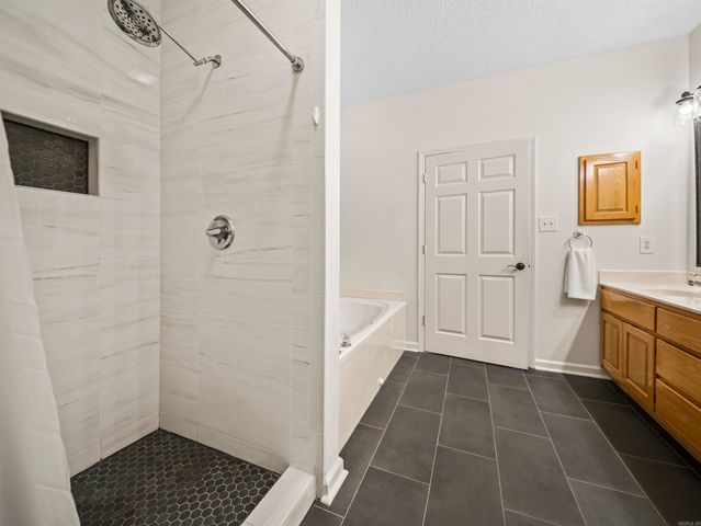 14 Tiburon Way, Hot Springs, AR 71909