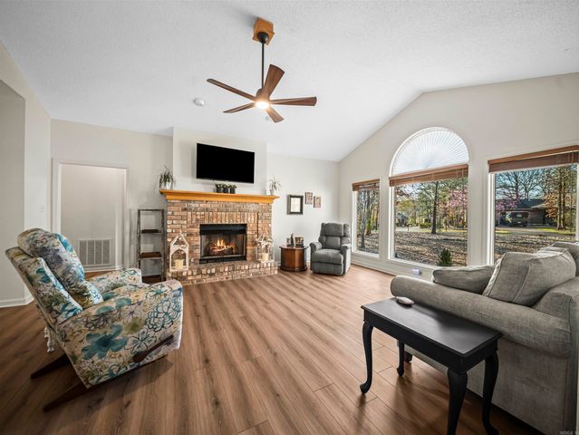 14 Tiburon Way, Hot Springs, AR 71909