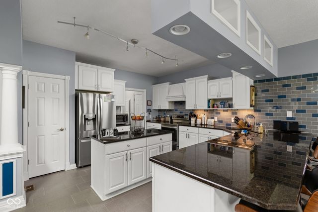1595 Blue Phlox Drive, Avon, IN 46123