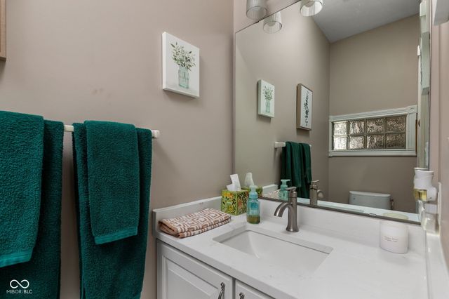 1595 Blue Phlox Drive, Avon, IN 46123