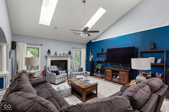 1595 Blue Phlox Drive, Avon, IN 46123