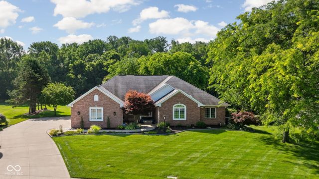 1595 Blue Phlox Drive, Avon, IN 46123