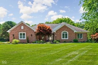1595 Blue Phlox Drive, Avon, IN 46123