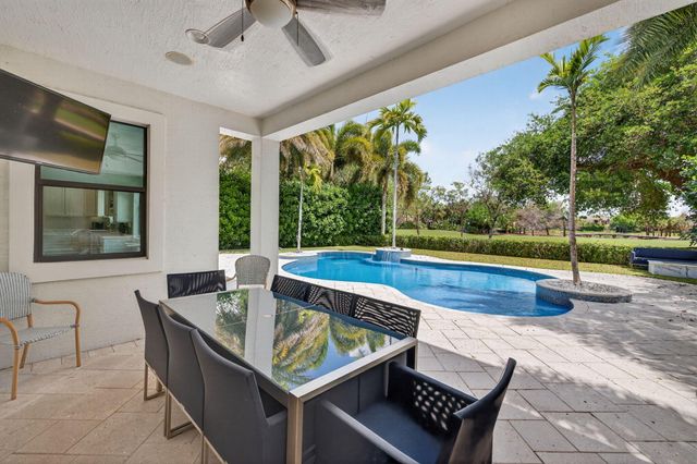 8222 Bradford Way, Parkland, FL 33076
