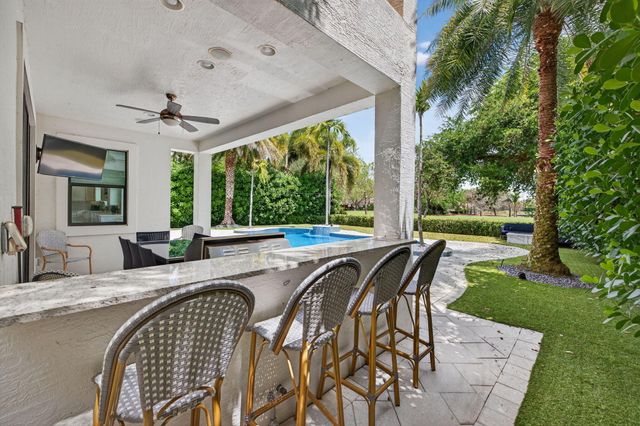 8222 Bradford Way, Parkland, FL 33076