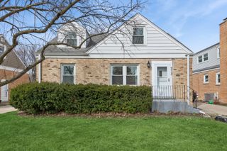512 N Elm Street, Mount Prospect, IL 60056