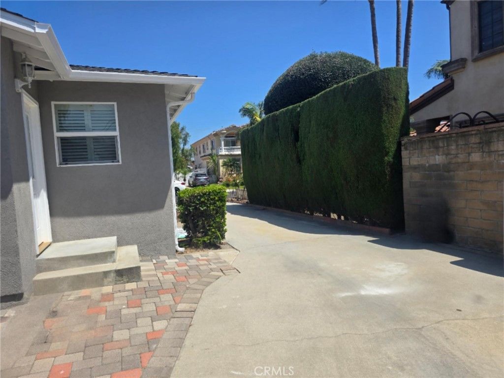Image 18 of property listing at 10613 Shellyfield, Downey, CA 90241