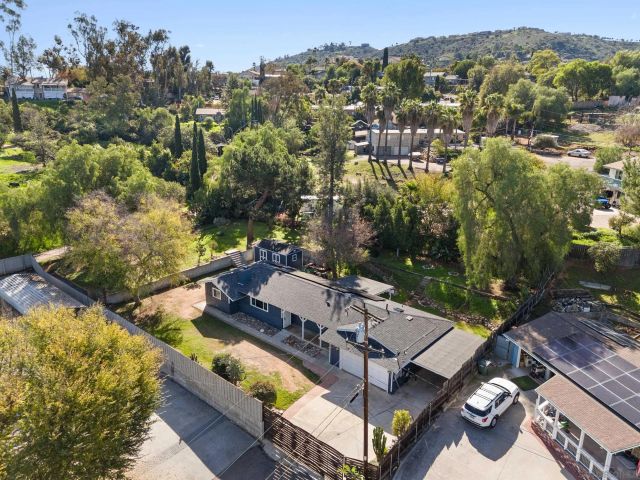 9313 Christina Ln, Lakeside, CA 92040