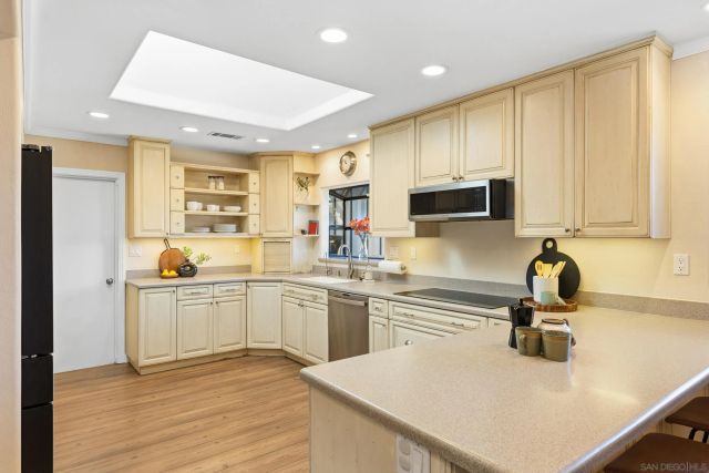 9313 Christina Ln, Lakeside, CA 92040