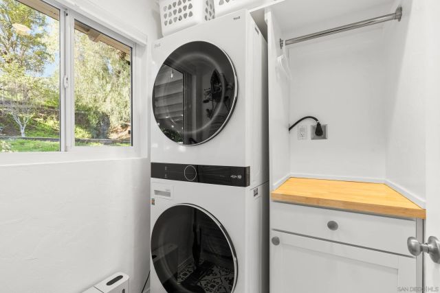 9313 Christina Ln, Lakeside, CA 92040