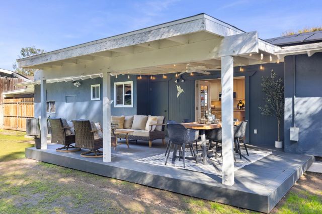 9313 Christina Ln, Lakeside, CA 92040