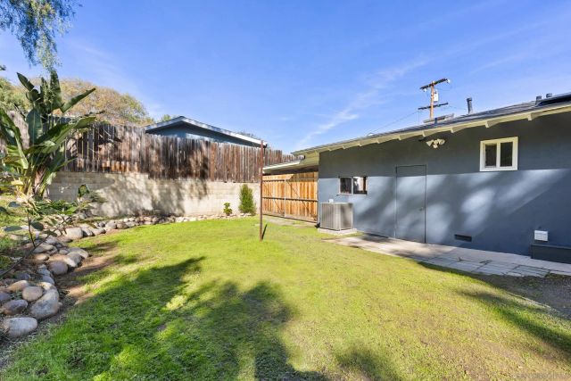 9313 Christina Ln, Lakeside, CA 92040