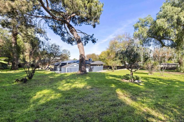 9313 Christina Ln, Lakeside, CA 92040