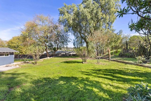 9313 Christina Ln, Lakeside, CA 92040