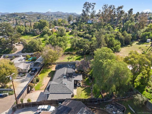 9313 Christina Ln, Lakeside, CA 92040