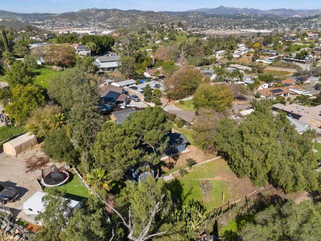 9313 Christina Ln, Lakeside, CA 92040