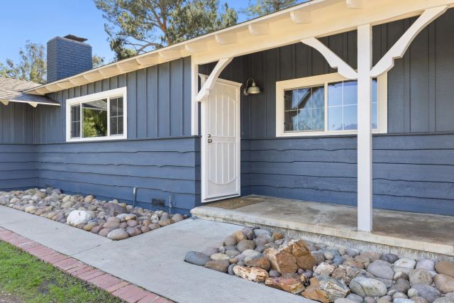 9313 Christina Ln, Lakeside, CA 92040