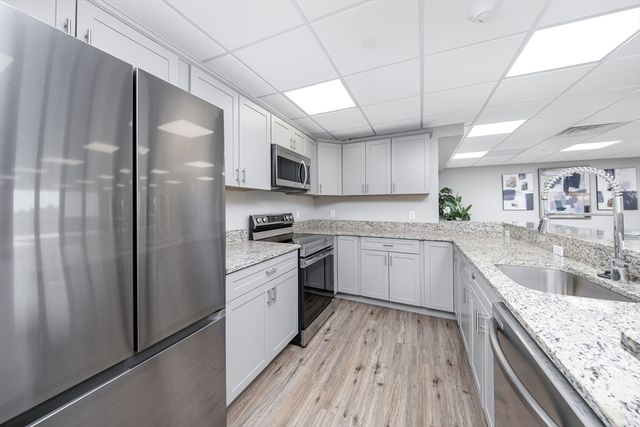 2 Hotel Ave ONE-BED, Peabody, MA 01960
