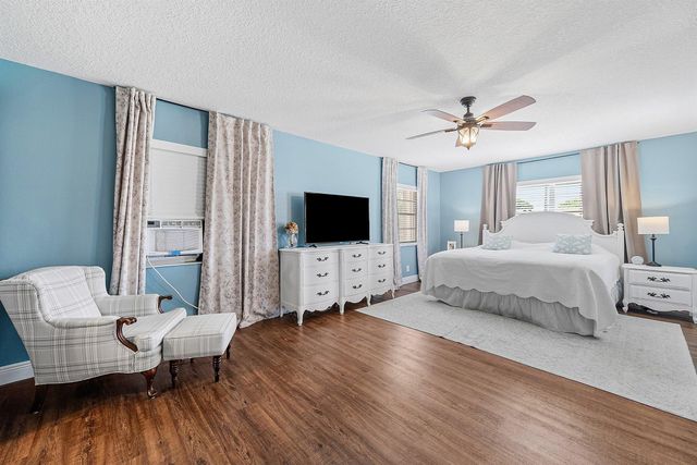 5587 3rd Road, Lake Worth, FL 33467