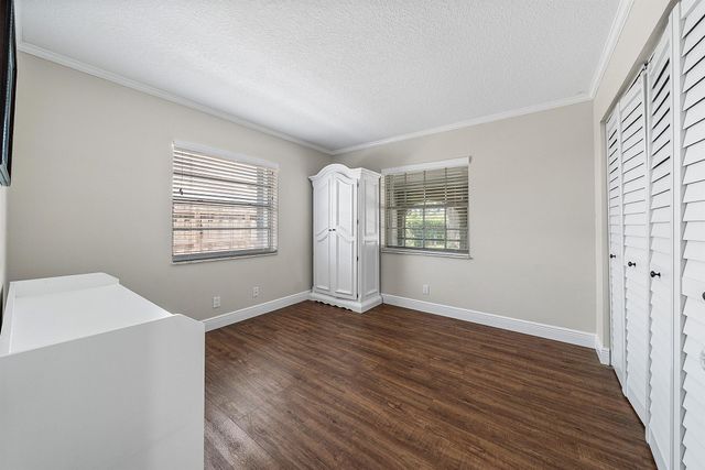 5587 3rd Road, Lake Worth, FL 33467