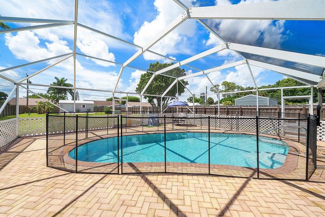 5587 3rd Road, Lake Worth, FL 33467