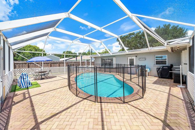 5587 3rd Road, Lake Worth, FL 33467