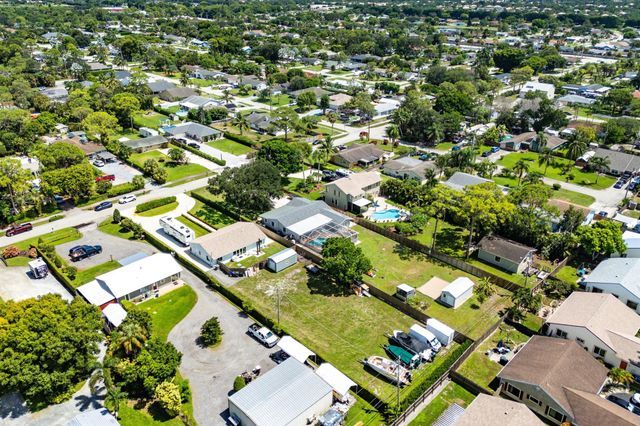 5587 3rd Road, Lake Worth, FL 33467