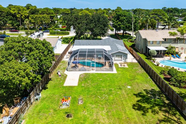 5587 3rd Road, Lake Worth, FL 33467