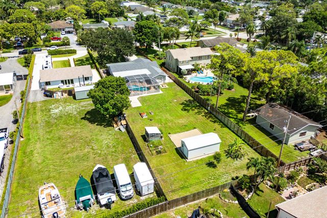 5587 3rd Road, Lake Worth, FL 33467