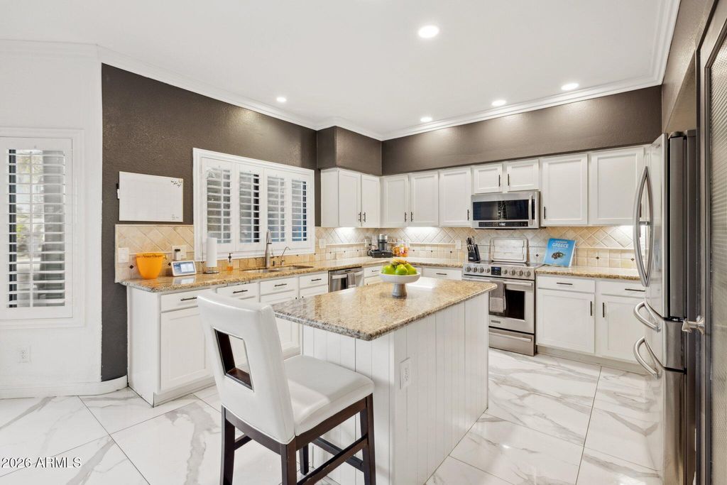 Image 12 of property listing at 4376 E Anderson Drive, Phoenix, AZ 85032