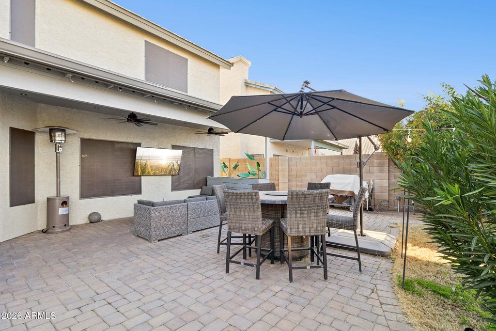 Image 31 of property listing at 4376 E Anderson Drive, Phoenix, AZ 85032