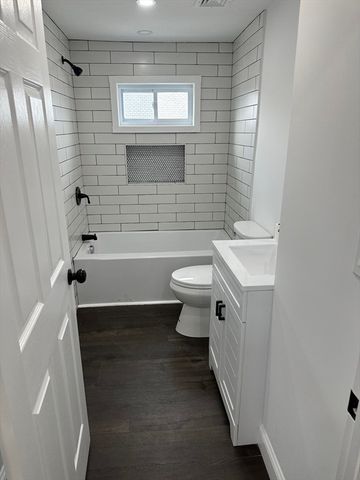 24 East Chestnut St, Brockton, MA 02301