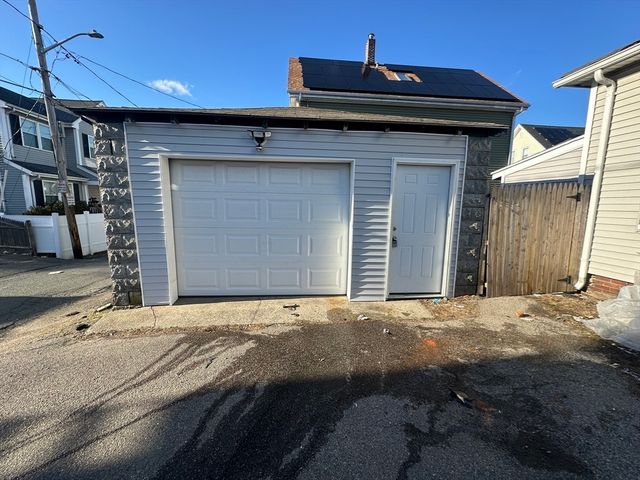 24 East Chestnut St, Brockton, MA 02301