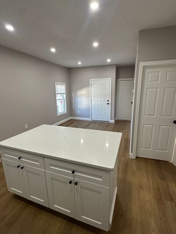 24 East Chestnut St, Brockton, MA 02301