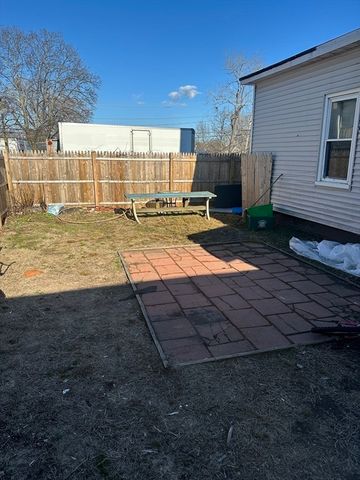 24 East Chestnut St, Brockton, MA 02301