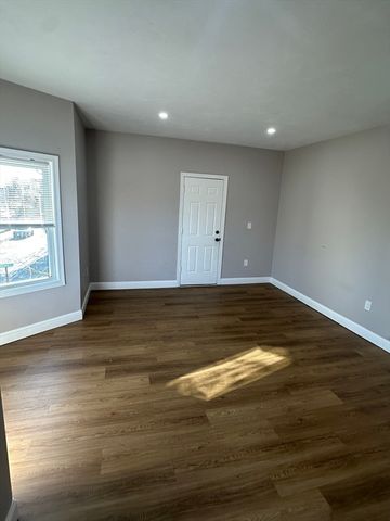 24 East Chestnut St, Brockton, MA 02301