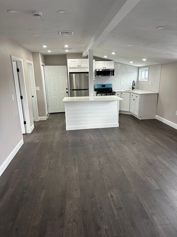 24 East Chestnut St, Brockton, MA 02301