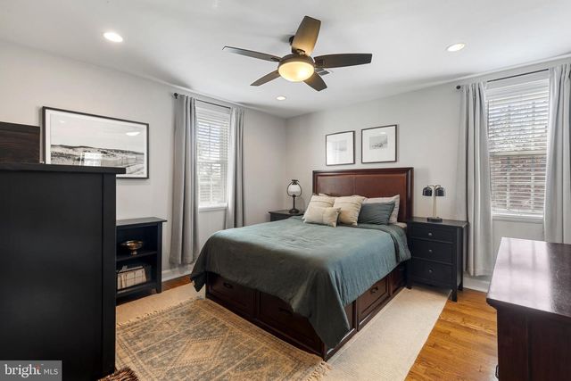 3045 S ABINGDON ST, Arlington, VA 22206