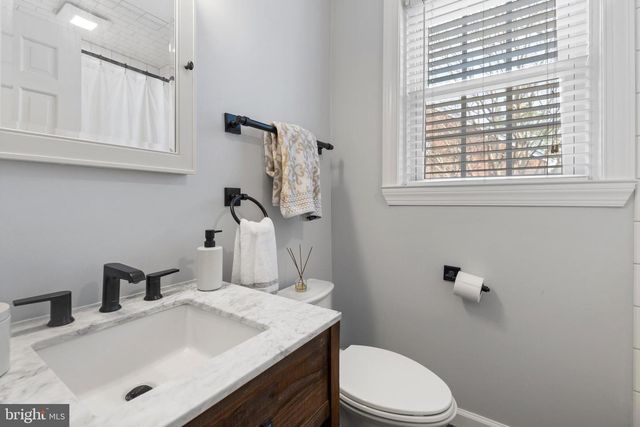 3045 S ABINGDON ST, Arlington, VA 22206