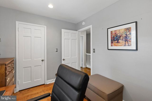 3045 S ABINGDON ST, Arlington, VA 22206