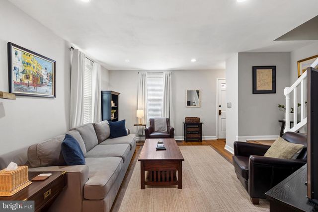 3045 S ABINGDON ST, Arlington, VA 22206