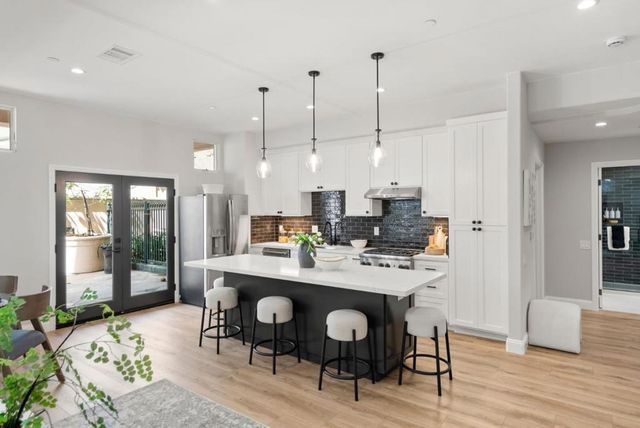 200 Sheridan Avenue 306, Palo Alto, CA 94306